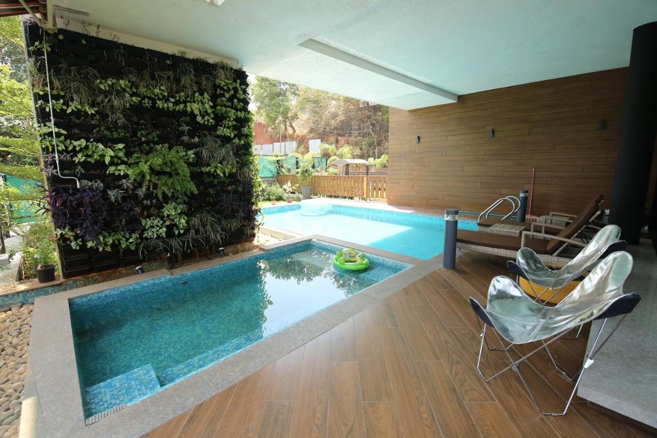 Villa 41 By Stayvista - A Chic Retreat With A Pool, Poker Table, And A Theater Room Lonavla Exterior foto